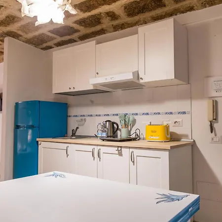 Holiday home Casa Donosa Al Centro Storico